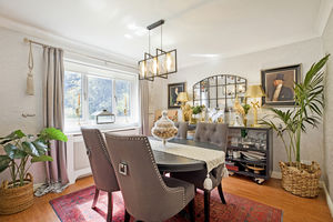 Dining room- click for photo gallery